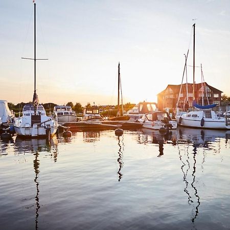 Bades Huk Marina Hotel Hohen Wieschendorf Exteriér fotografie
